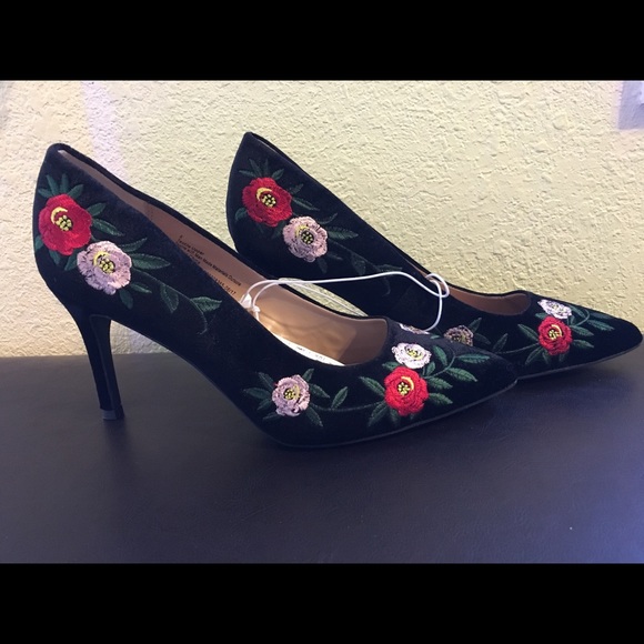 Women’s Gemma pointed toe pumps - Picture 2 of 6